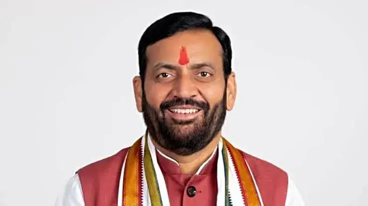 केंद्र ने दी 8वें वेतन आयोग मंजूरी – 50 लाख सरकारी कर्मचारियों को बड़ी राहत, किसानों के लिए 38 हजार करोड़ की खाद सब्सिडी